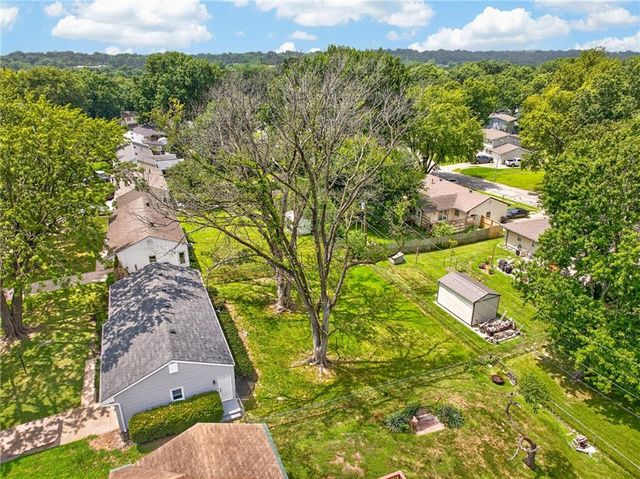 3016 Porter Road, Independence, MO 64055