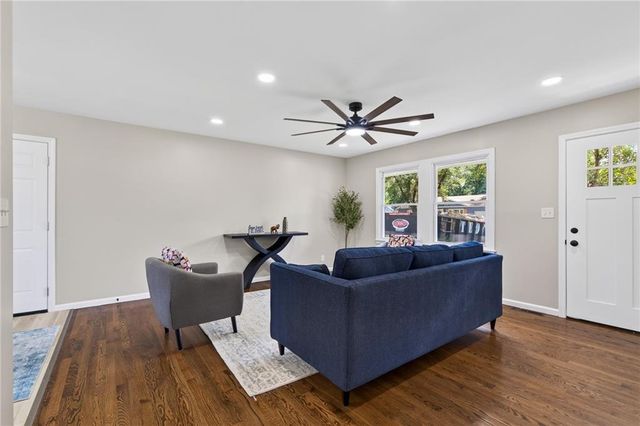 3016 Porter Road, Independence, MO 64055