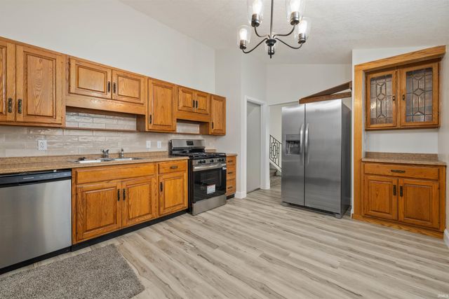 819 Elnora Drive, Fort Wayne, IN 46825