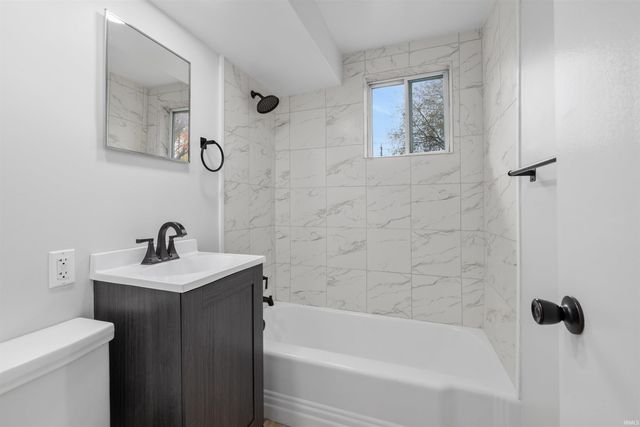 819 Elnora Drive, Fort Wayne, IN 46825