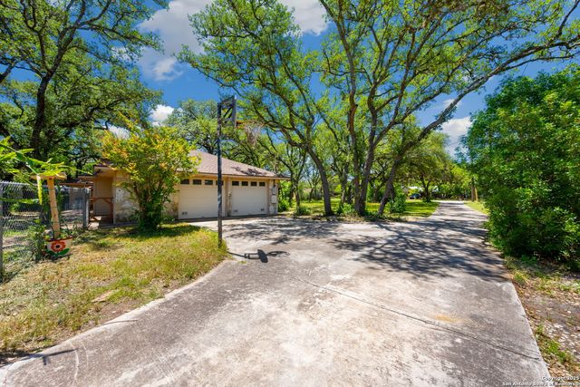 9416 Geronimo View Street, San Antonio, TX 78254
