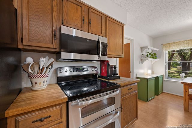 9416 Geronimo View Street, San Antonio, TX 78254