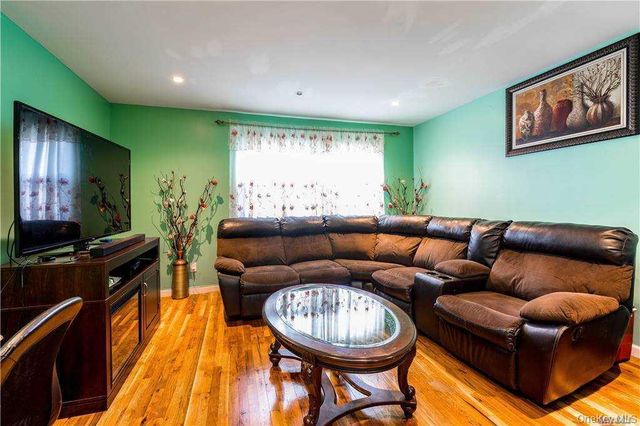 120-06 Springfield Boulevard, Saint Albans, NY 11411