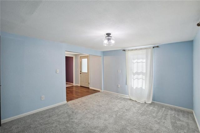 823 S Tremont Avenue, Ottawa, KS 66067