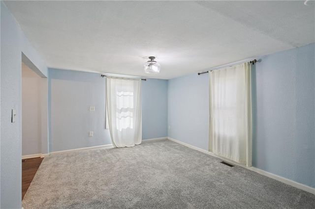 823 S Tremont Avenue, Ottawa, KS 66067