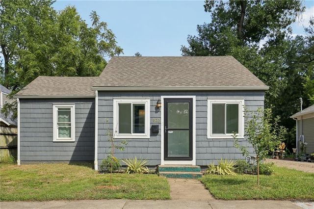 823 S Tremont Avenue, Ottawa, KS 66067