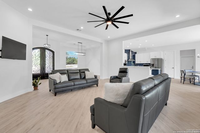 1416 CORKSCREW CT, New Braunfels, TX 78132