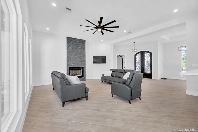 1416 CORKSCREW CT, New Braunfels, TX 78132