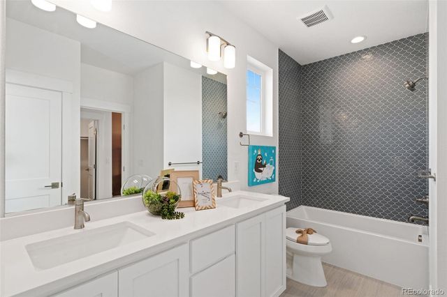 3691 N Buchanan Court, Aurora, CO 80019