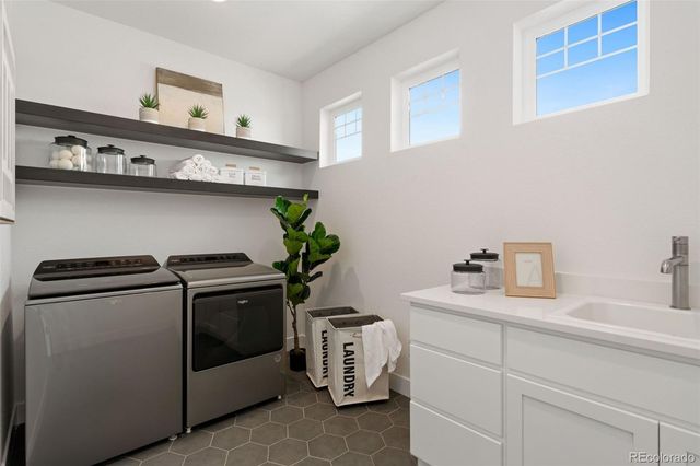 3691 N Buchanan Court, Aurora, CO 80019