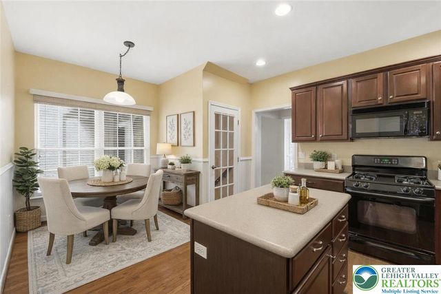 2493 Thistle Road, Lower Macungie Twp, PA 18062