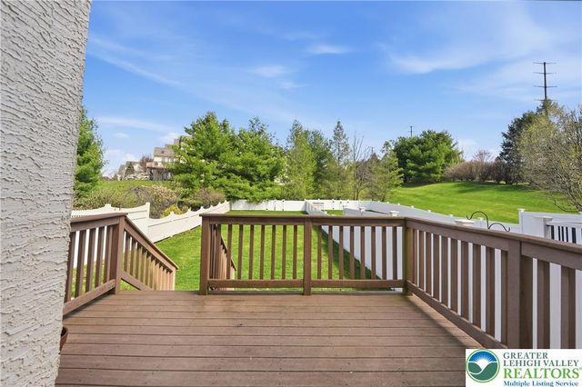 2493 Thistle Road, Lower Macungie Twp, PA 18062