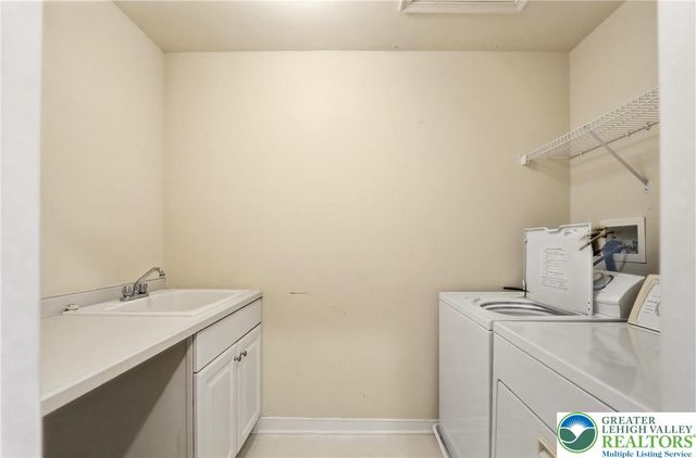 2493 Thistle Road, Lower Macungie Twp, PA 18062