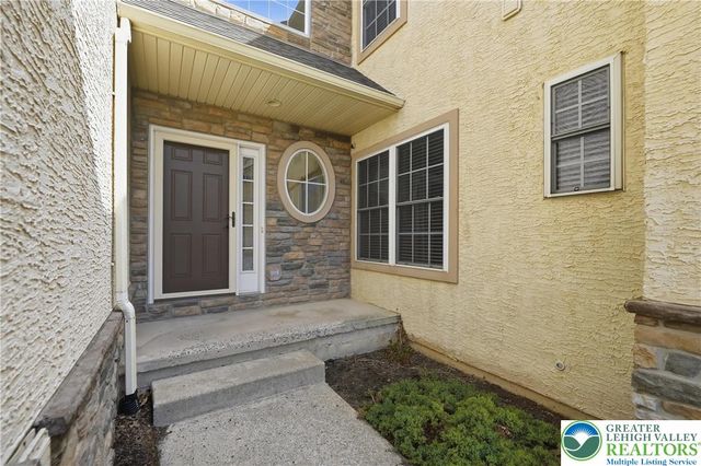 2493 Thistle Road, Lower Macungie Twp, PA 18062