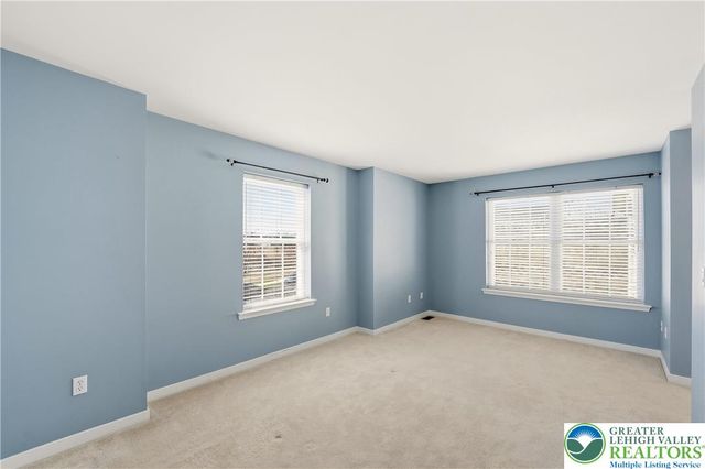 2493 Thistle Road, Lower Macungie Twp, PA 18062