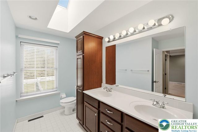 2493 Thistle Road, Lower Macungie Twp, PA 18062