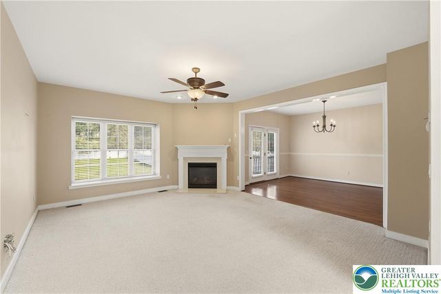 2493 Thistle Road, Lower Macungie Twp, PA 18062