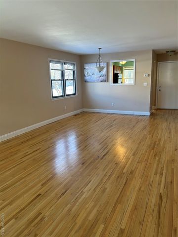 135 West Nyack Road 111, Nanuet, NY 10954