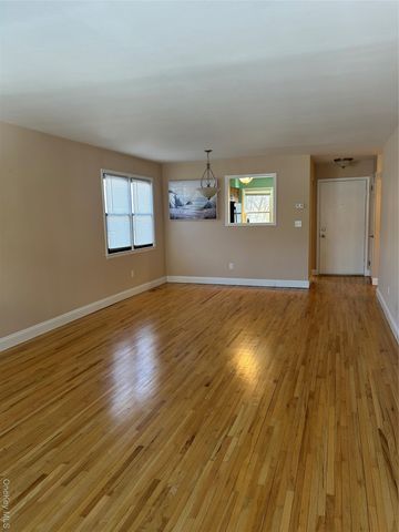 135 West Nyack Road 111, Nanuet, NY 10954