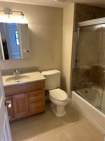 135 West Nyack Road 111, Nanuet, NY 10954