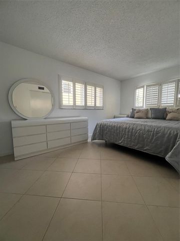 2615 NE 3rd Court 213, Boynton Beach, FL 33435