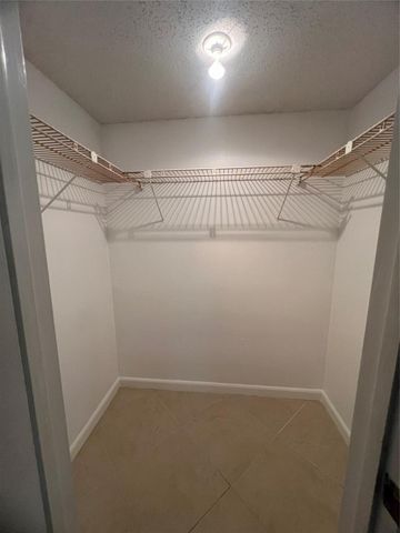 2615 NE 3rd Court 213, Boynton Beach, FL 33435