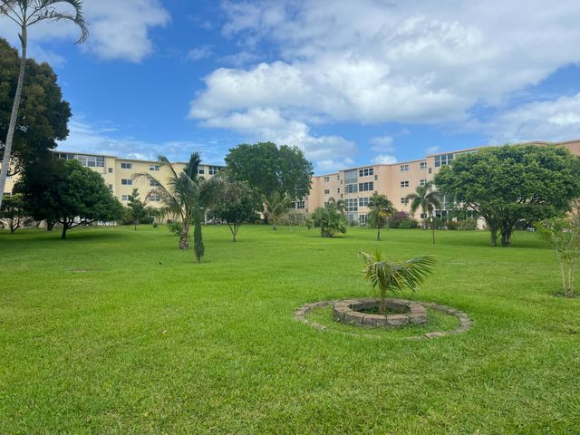 2615 NE 3rd Court 213, Boynton Beach, FL 33435
