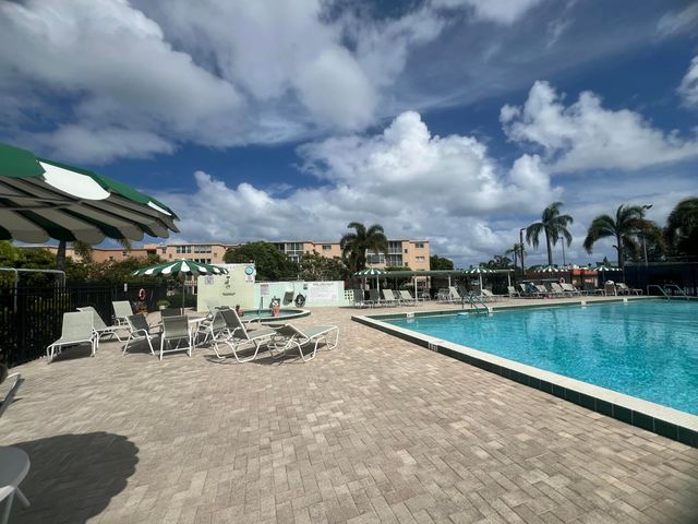 2615 NE 3rd Court 213, Boynton Beach, FL 33435