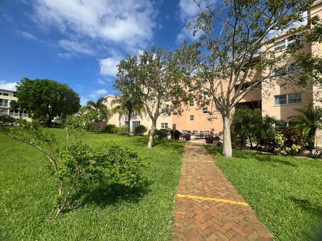 2615 NE 3rd Court 213, Boynton Beach, FL 33435