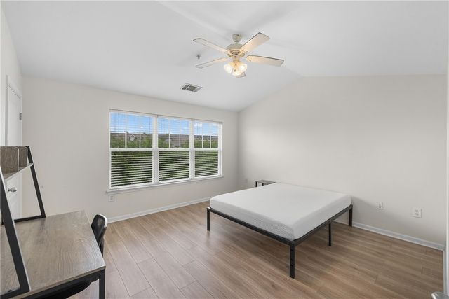 1725 Harvey Mitchell Parkway S 637, College Station, TX 77840