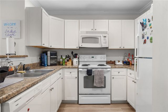 1725 Harvey Mitchell Parkway S 637, College Station, TX 77840
