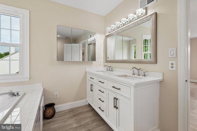 16069 OLMSTEAD LN, Woodbridge, VA 22191