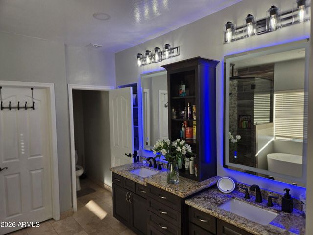 4335 E FOX Circle, Mesa, AZ 85205