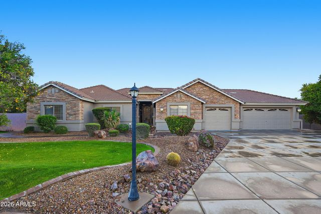 4335 E FOX Circle, Mesa, AZ 85205