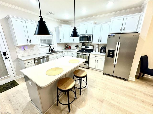 1403 Prospect Hill Street, Kernersville, NC 27284