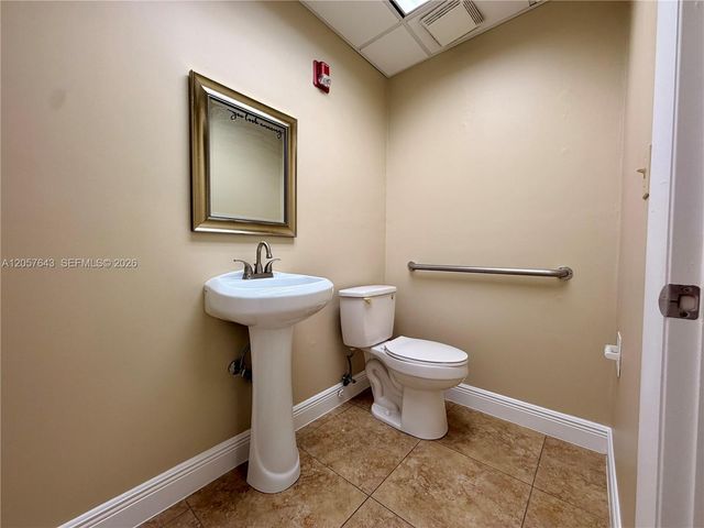 344 W 65th St 201, Hialeah, FL 33012