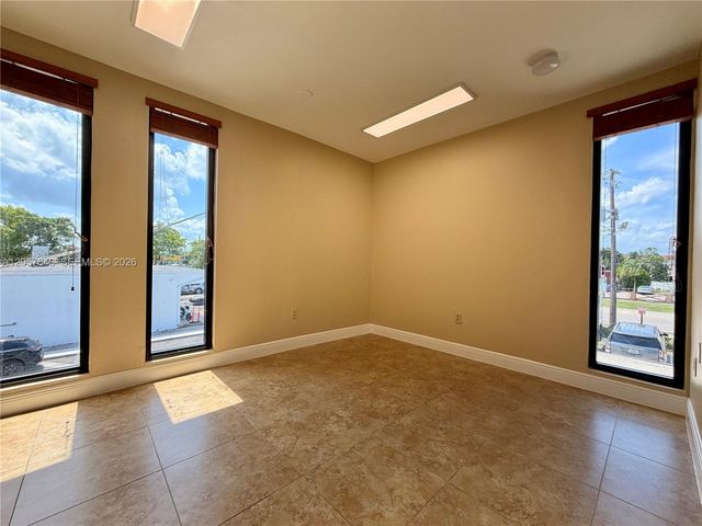 344 W 65th St 201, Hialeah, FL 33012