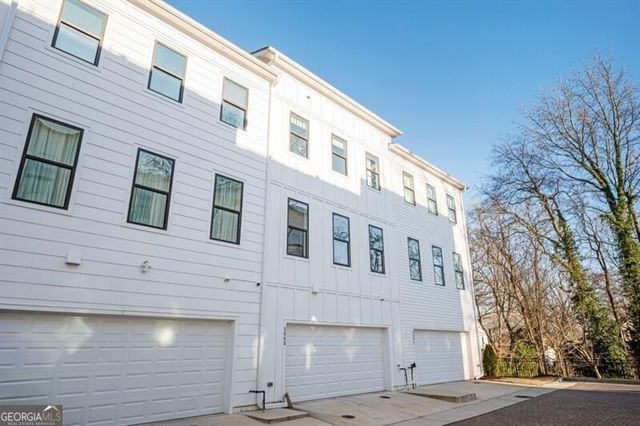 2003 Mahogony Lane NW, Atlanta, GA 30318