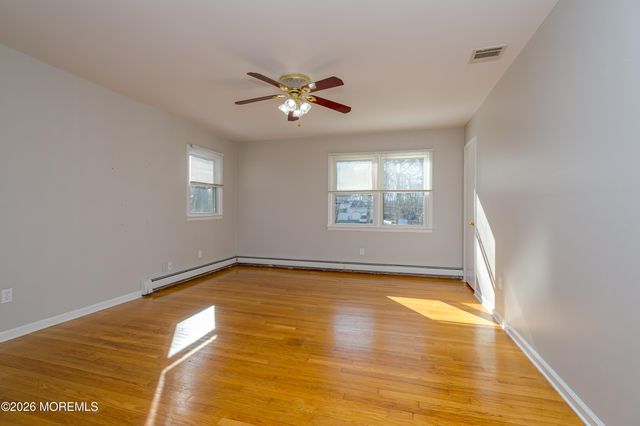 878 Green Valley Road, Jackson, NJ 08527