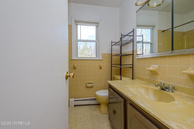 878 Green Valley Road, Jackson, NJ 08527