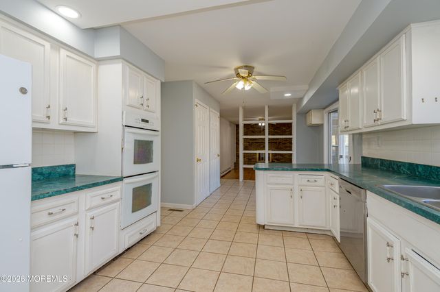 878 Green Valley Road, Jackson, NJ 08527