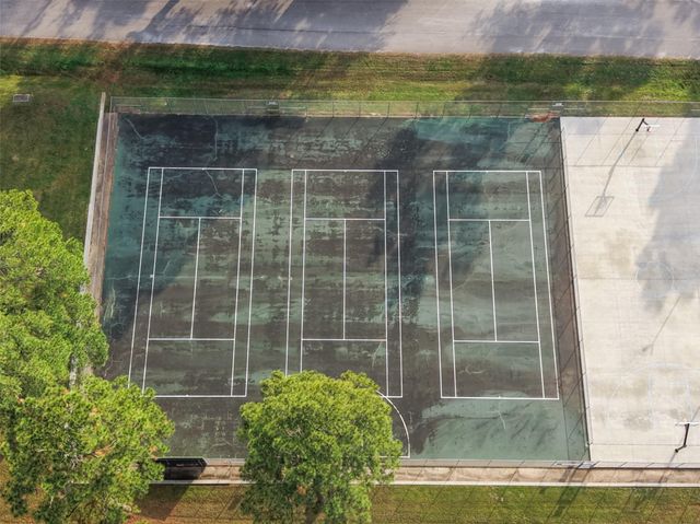 15677 Corinthian Way, Willis, TX 77318