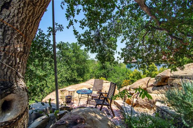 8500 Val Verde Drive, West Hills, CA 91304