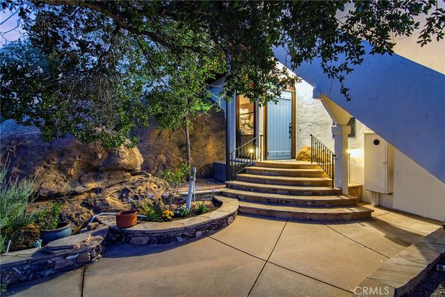 8500 Val Verde Drive, West Hills, CA 91304