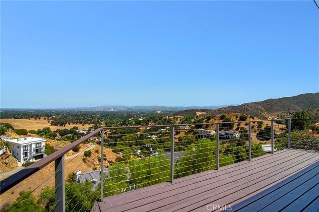 8500 Val Verde Drive, West Hills, CA 91304