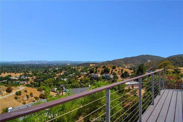 8500 Val Verde Drive, West Hills, CA 91304