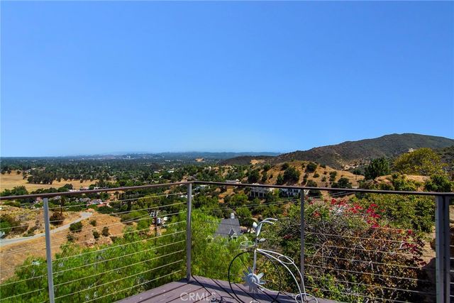 8500 Val Verde Drive, West Hills, CA 91304