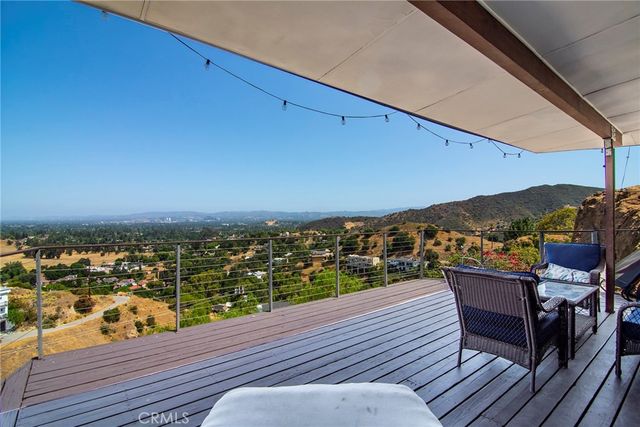 8500 Val Verde Drive, West Hills, CA 91304