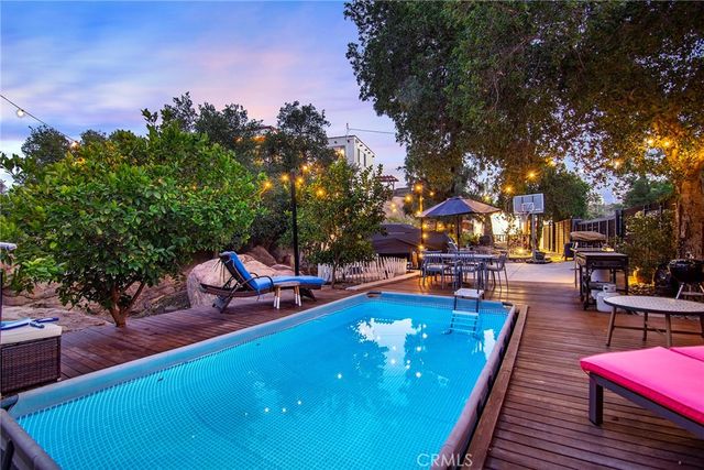 8500 Val Verde Drive, West Hills, CA 91304