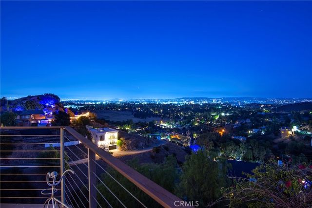 8500 Val Verde Drive, West Hills, CA 91304